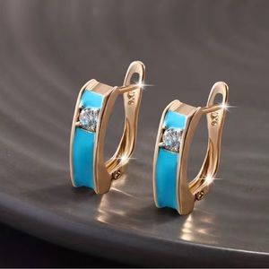 💙NWT- Tiffany Blue & Diamond Zircon Huggy Earrings in Gold Overlay💙